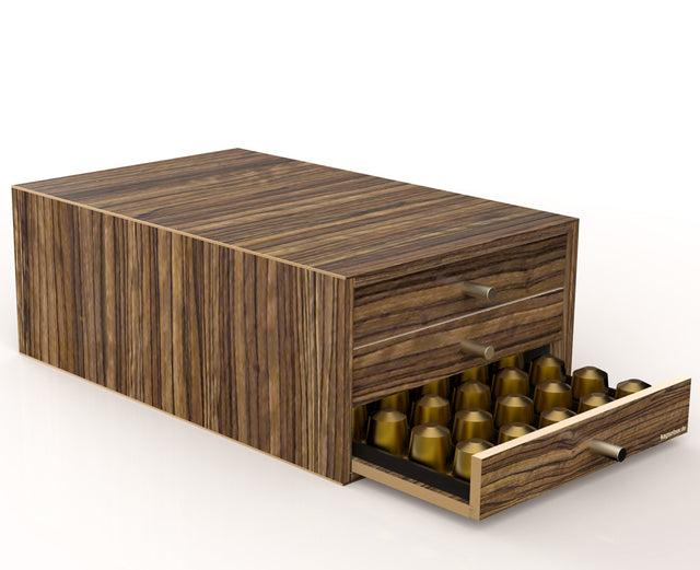 Hochwertiger Kapselspender in edler Holz-Optik mit drei Schubladen für die Aufbewahrung von 150 Nespresso-Kapseln.