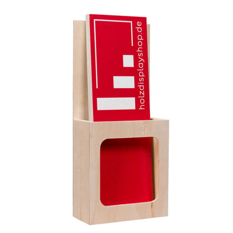 Praktische, selbstklebende Flyerbox aus Holz im Hochformat mit einer Füllbreite von 60 mm.